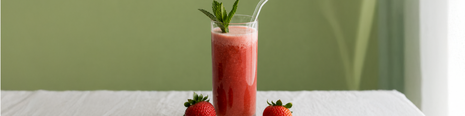 Strawberry Lemonade Spritz
