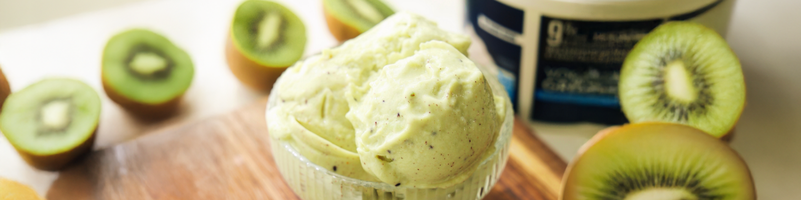 Kiwi Frozen Yogurt Ice Crean