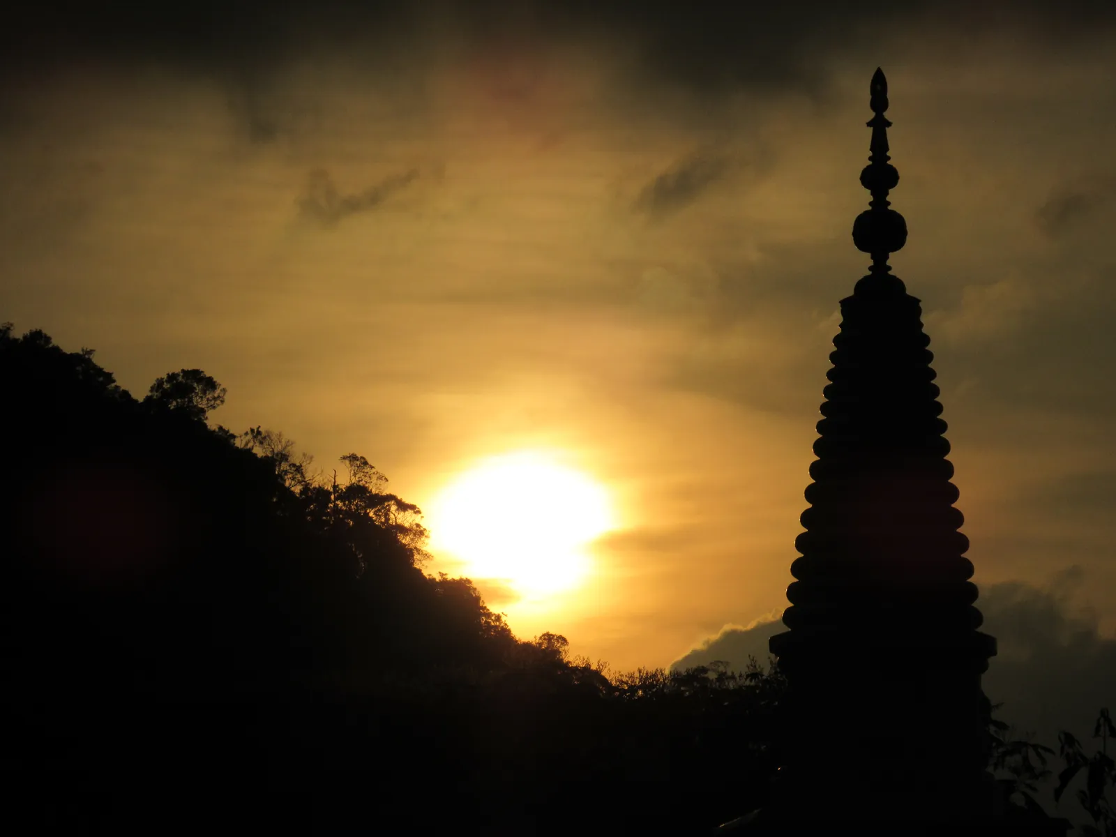 දම්සයුර ආරණ්‍යයේ චෛත්‍යය — ඡායාරූපය 12