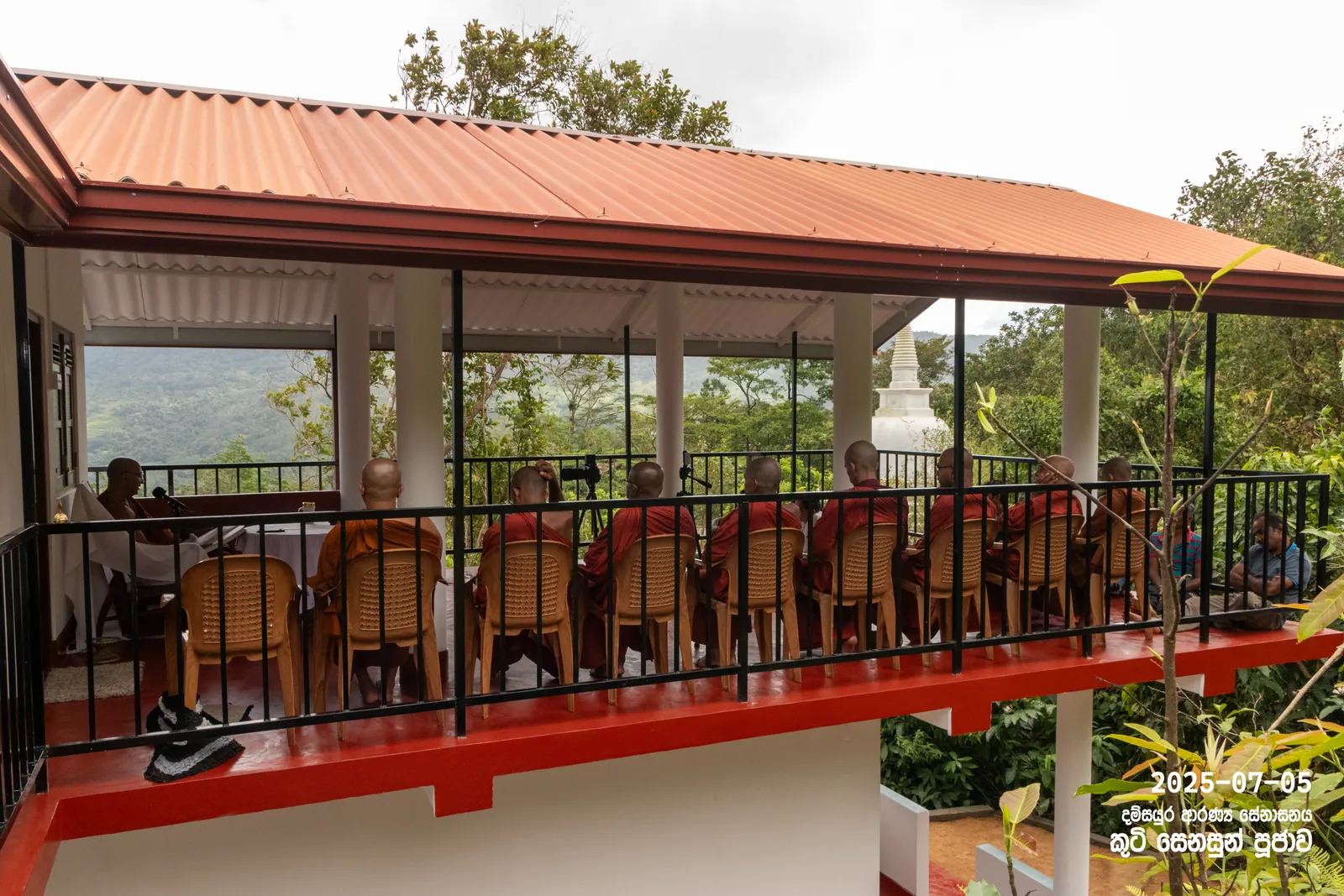 ආරණ්‍යයේ කුටි සෙනසුන් පූජාව — ඡායාරූපය 14