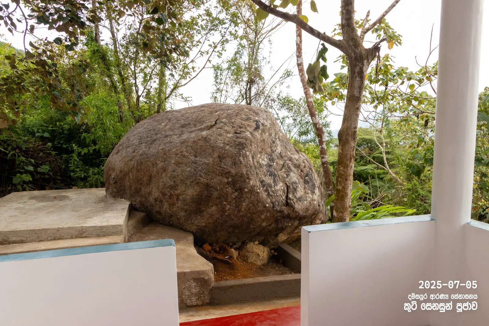 ආරණ්‍යයේ කුටි සෙනසුන් පූජාව — ඡායාරූපය 28