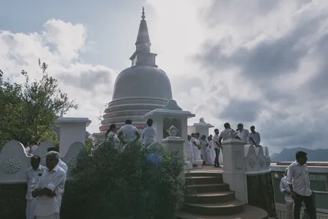 මෑණියන් කළුරිය කොට වසරක් පිරීම නිමිත්තෙන් පිංකම් මාලාව