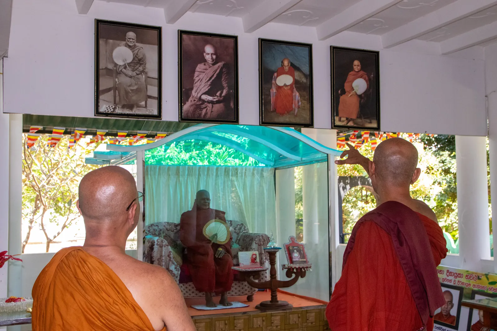 මැල්සිරිපුර, නා උයන ආරණ්‍ය සේනාසනයේදී — ඡායාරූපය 11
