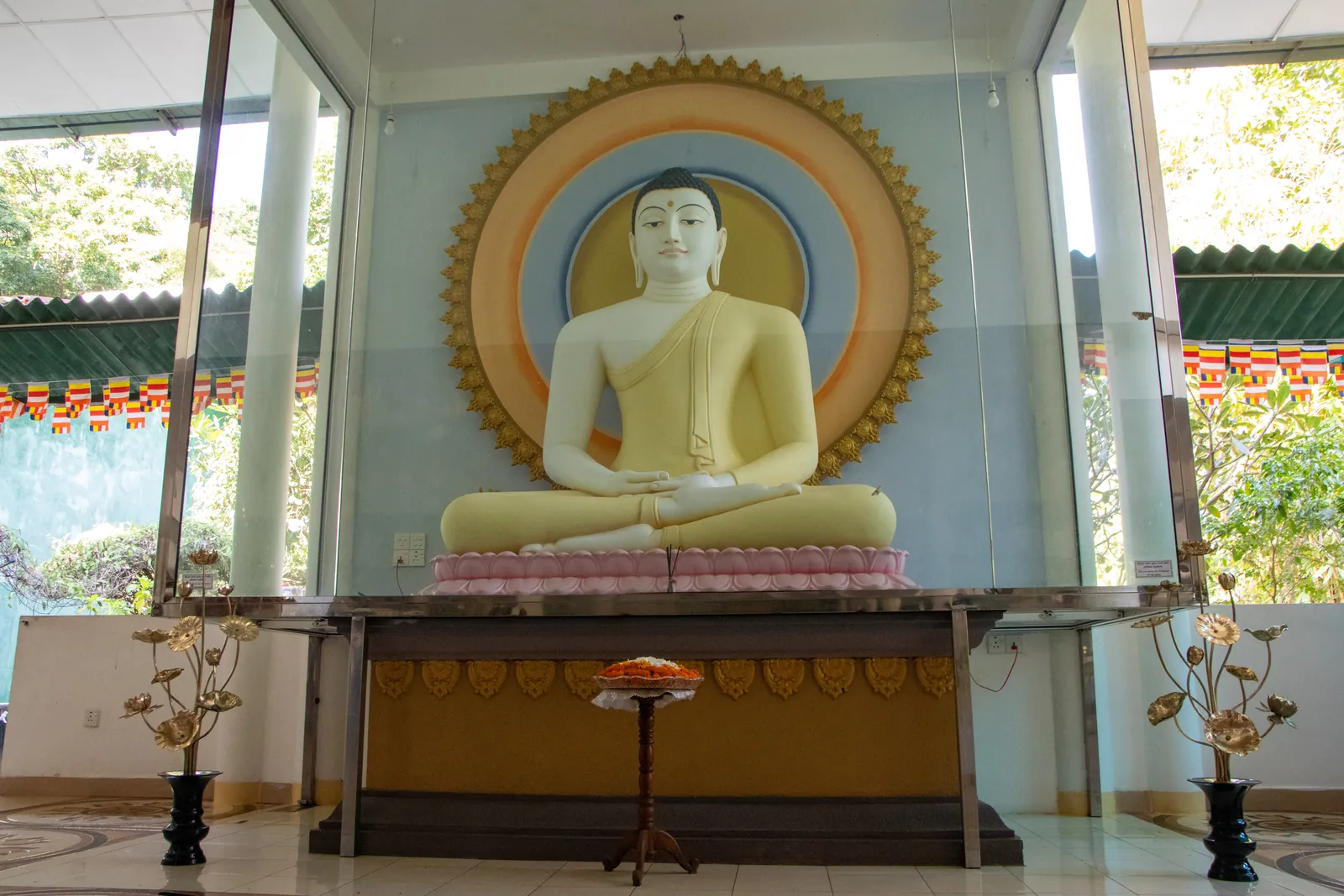 මැල්සිරිපුර, නා උයන ආරණ්‍ය සේනාසනයේදී — ඡායාරූපය 2