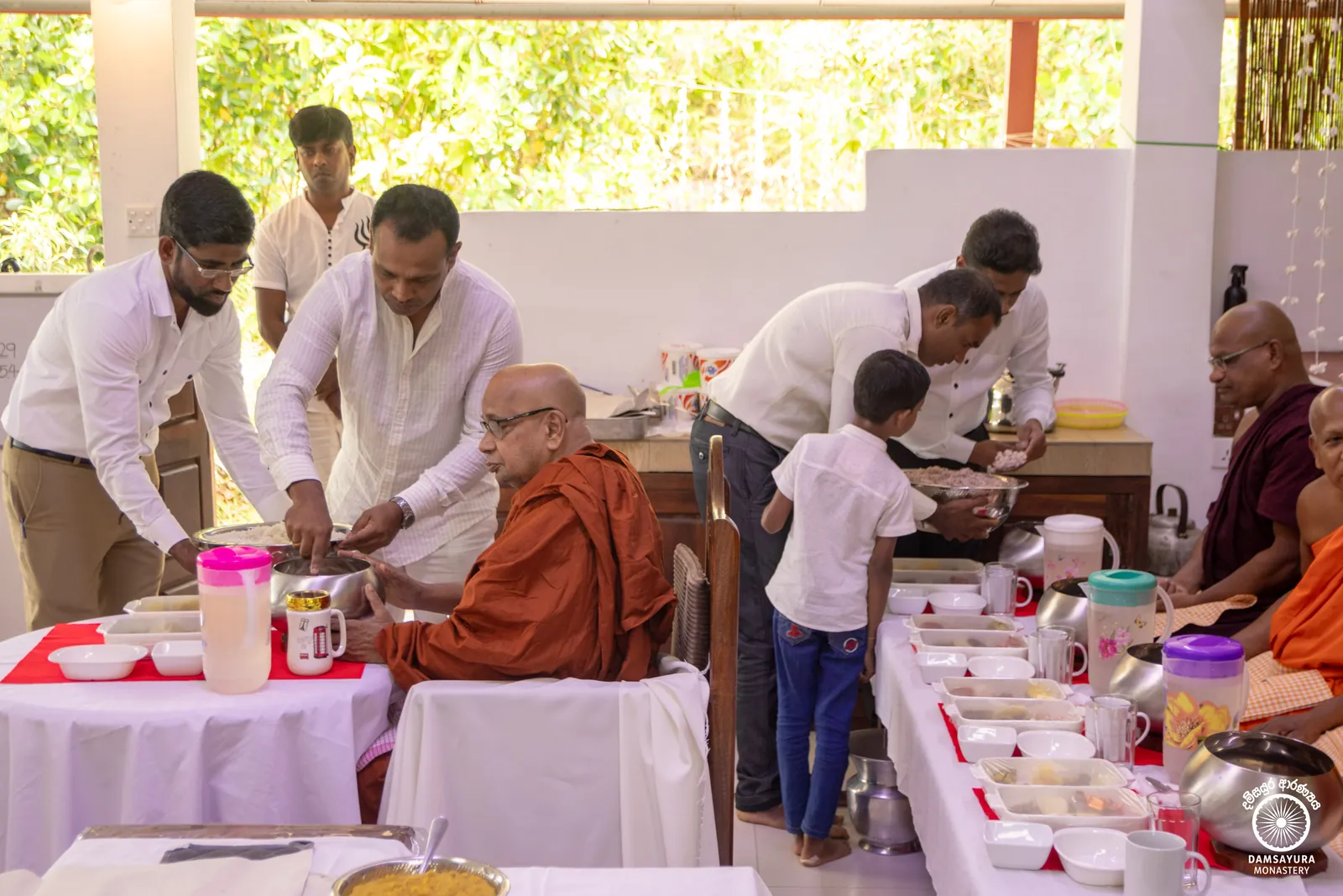 "පූජා ච පූජනීයානං, ඒතං මංගලමුත්තමං" — ඡායාරූපය 23