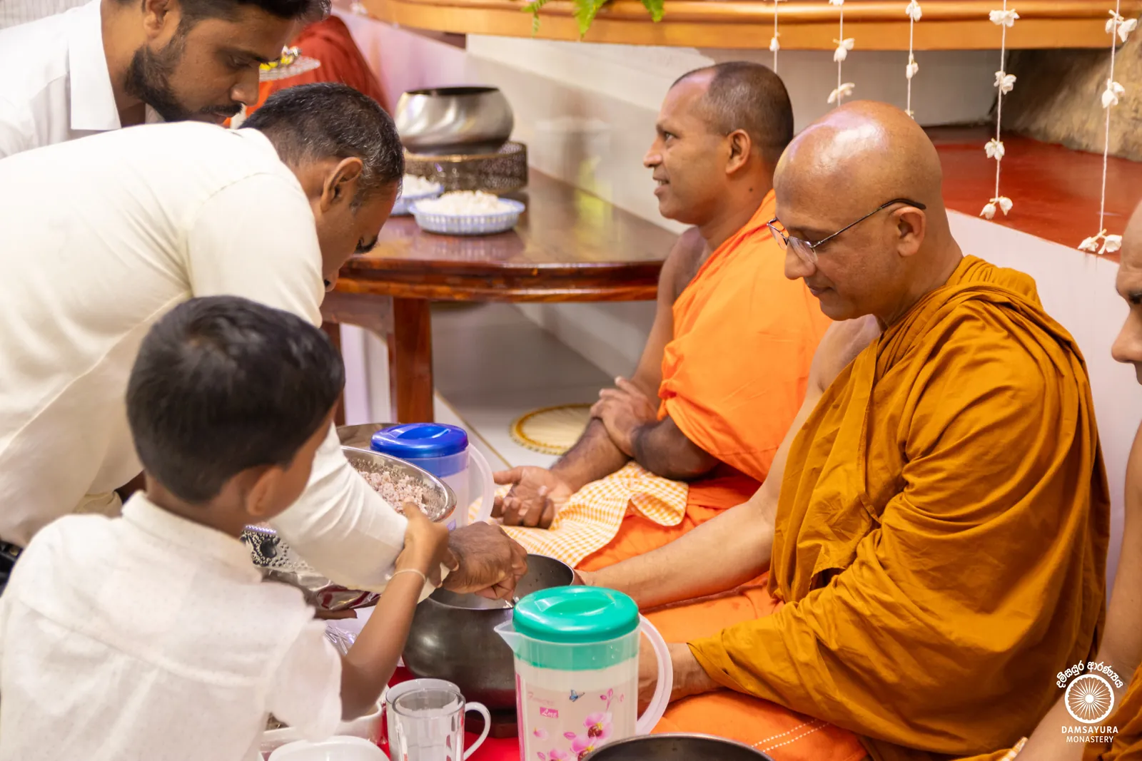 "පූජා ච පූජනීයානං, ඒතං මංගලමුත්තමං" — ඡායාරූපය 25