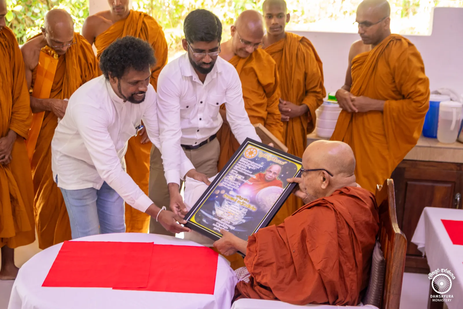 "පූජා ච පූජනීයානං, ඒතං මංගලමුත්තමං" — ඡායාරූපය 28