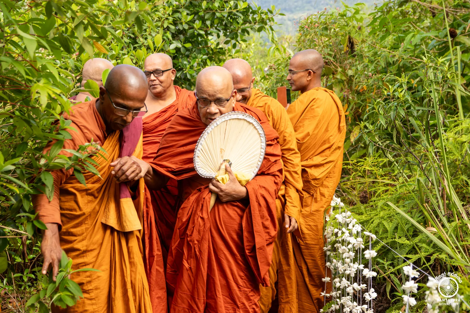 "පූජා ච පූජනීයානං, ඒතං මංගලමුත්තමං" — ඡායාරූපය 5