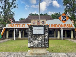 GEDUNG ITI