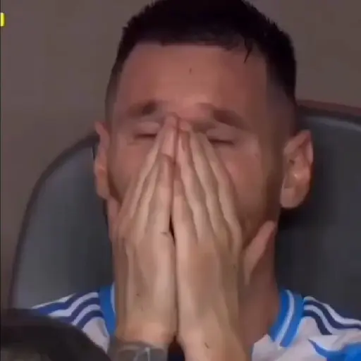 stickers_😕Messi_llorando😭_memes_😕_