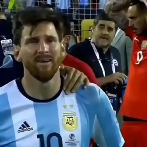 stickers_😕Messi_llorando😭_memes_😕_