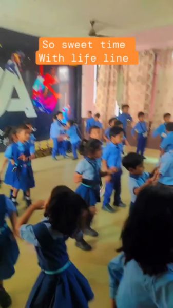 Gulabi Sadi Ani Lali Lal Lal  | Reels Hits Song | #dance #viral #video 🥰🤗