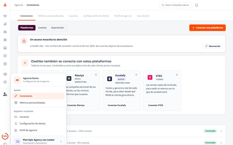 Desde el menú de la agencia se entra en Conexiones; en Plataformas, Conectar una plataforma lista las plataformas por grupo y Google Ads abre el modal con el nombre de la conexión y el botón Sign in with Google