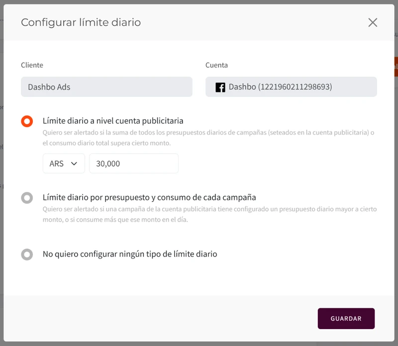 Ventana Configurar límite diario: se elige «Límite diario por presupuesto y consumo de cada campaña», con la moneda y el monto, antes de Guardar.