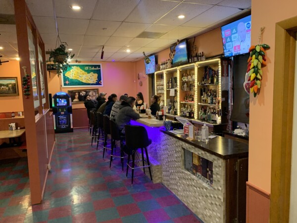 El Puerto Restaurant Comida Mexicana Y Salvadoreña