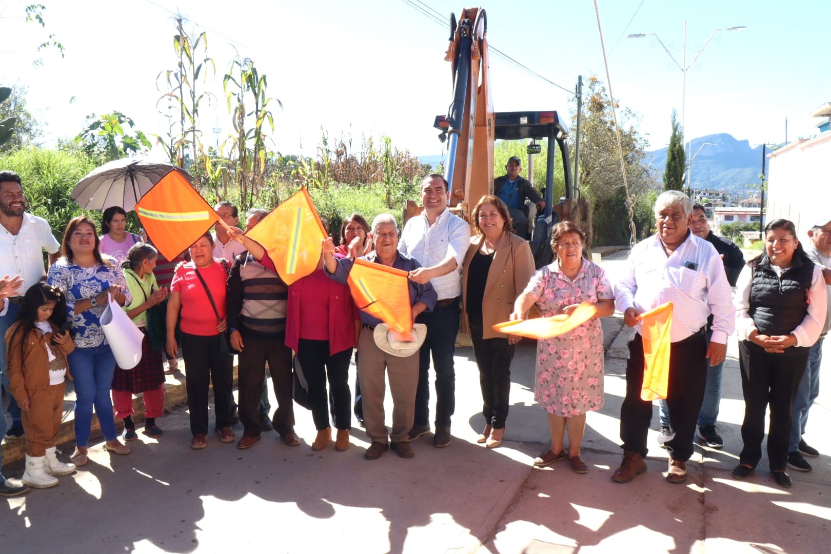 Banderazo de Inicio de Obra Pavimentación de Calle Fausto Rodriguez Peña