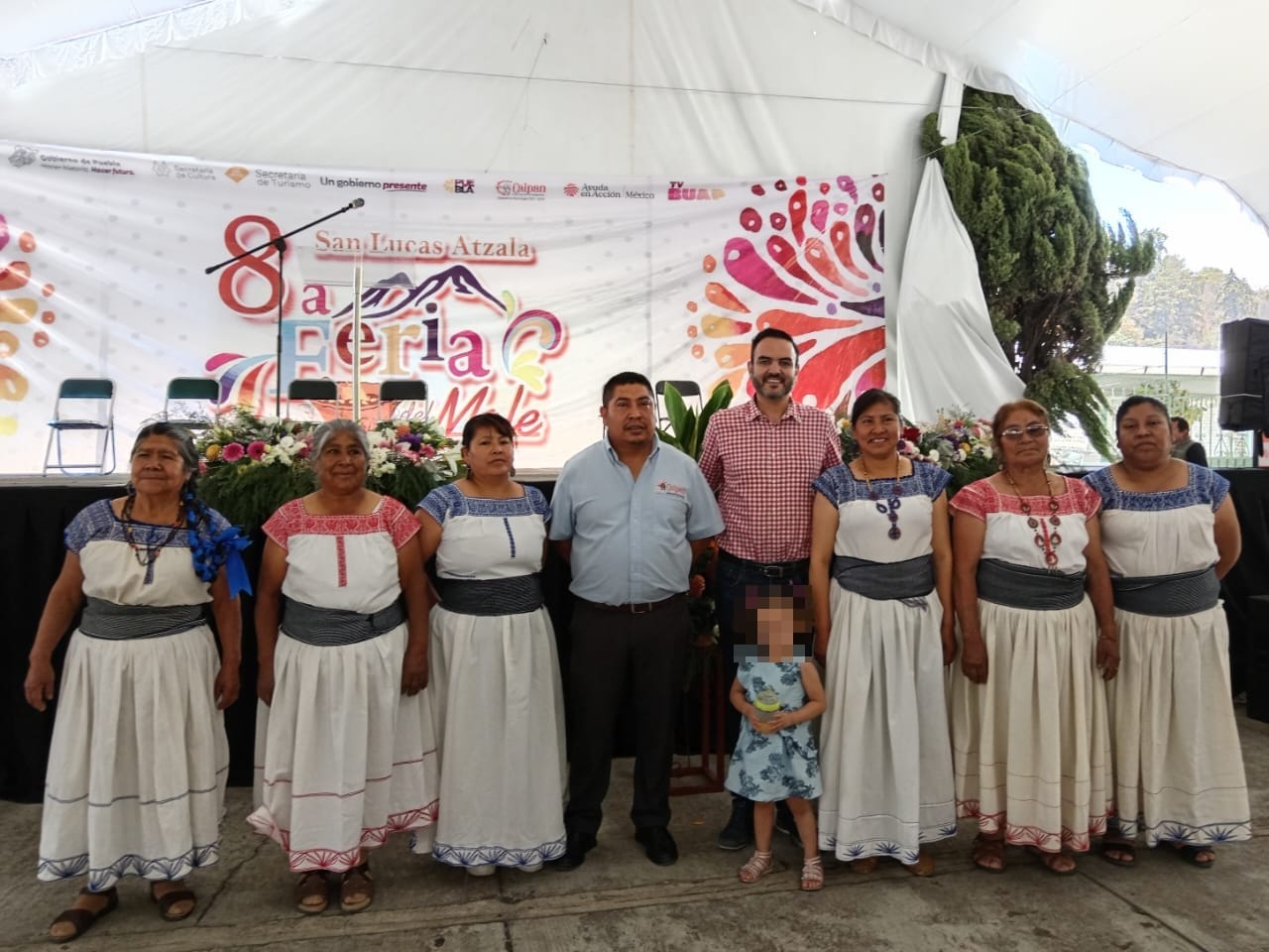 Inicia con gran éxito la Octava Feria del Mole en San Lucas Atzala