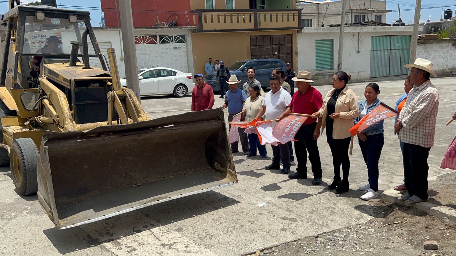 Banderazo de inicio de obra "Adoquinamiento de Calle Nueva"