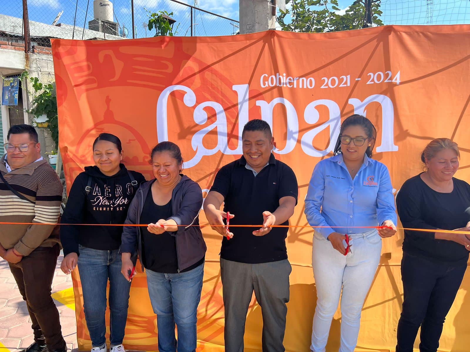 Inauguró el Adoquinamiento de las Calles