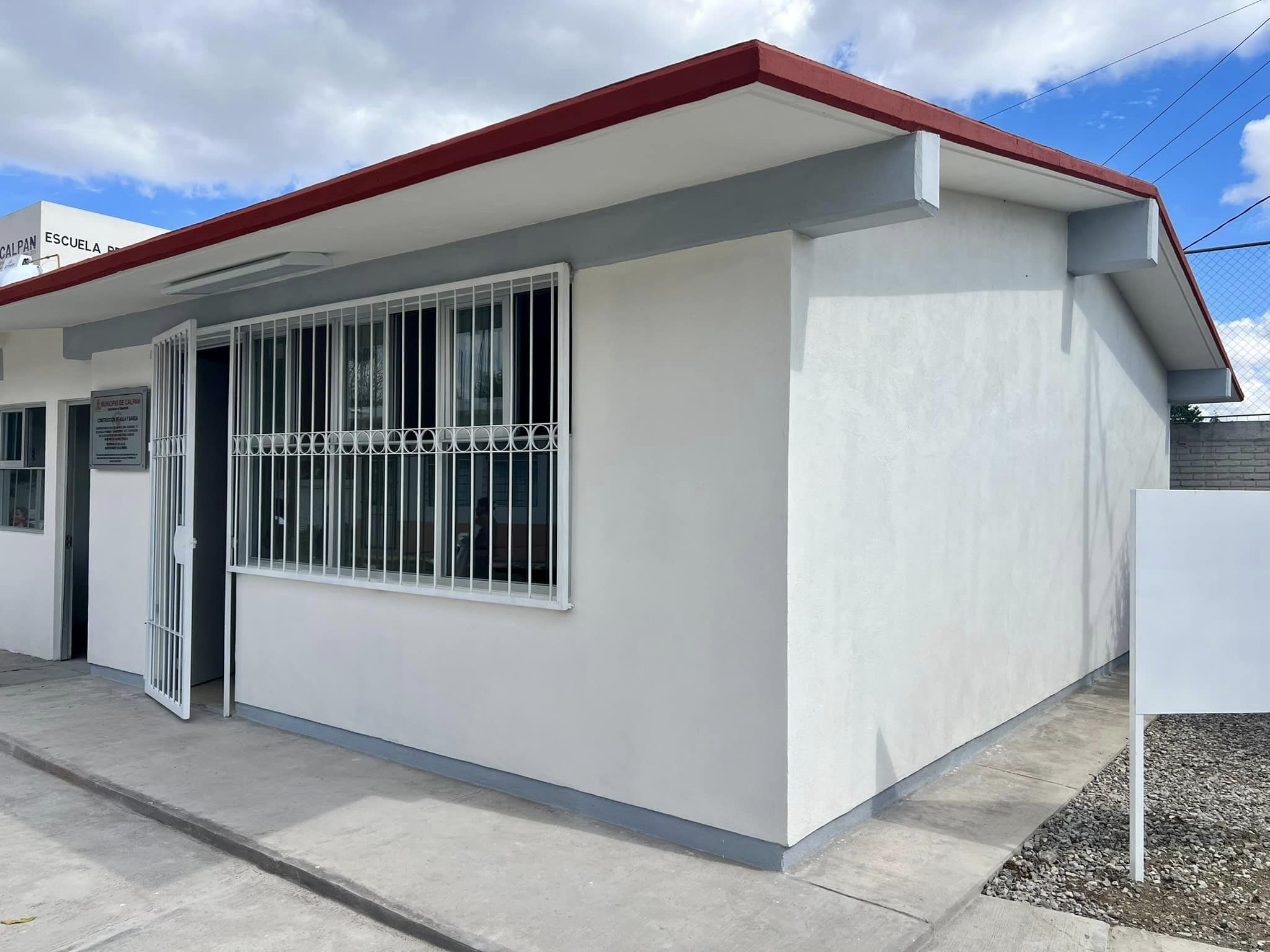 Entrega de Obra Construcción de Aula, Bodega y Barda Perimetral