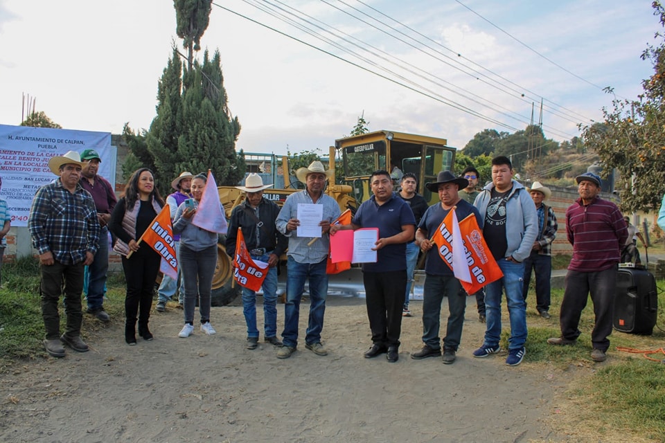 Inicio de obra de pavimentación de Calle Principal