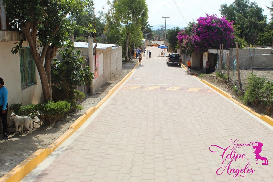 Entrega e Inauguración de Adoquinamiento de Calle en General Felipe Angeles