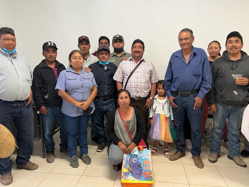 Entrega de credenciales de Vigilancia Ambiental