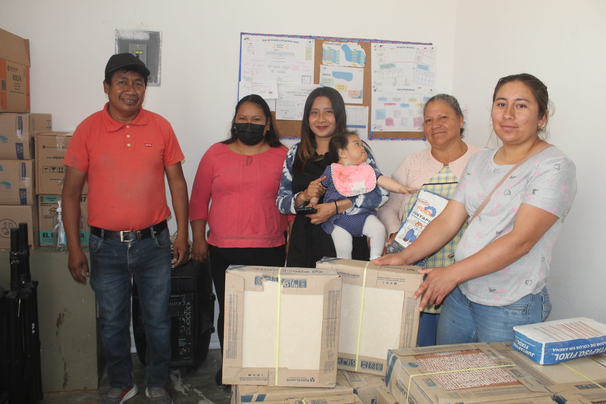 Entrega de Material a Escuela "Miguel Flores Cerezo", de San Antonio Portezuelo