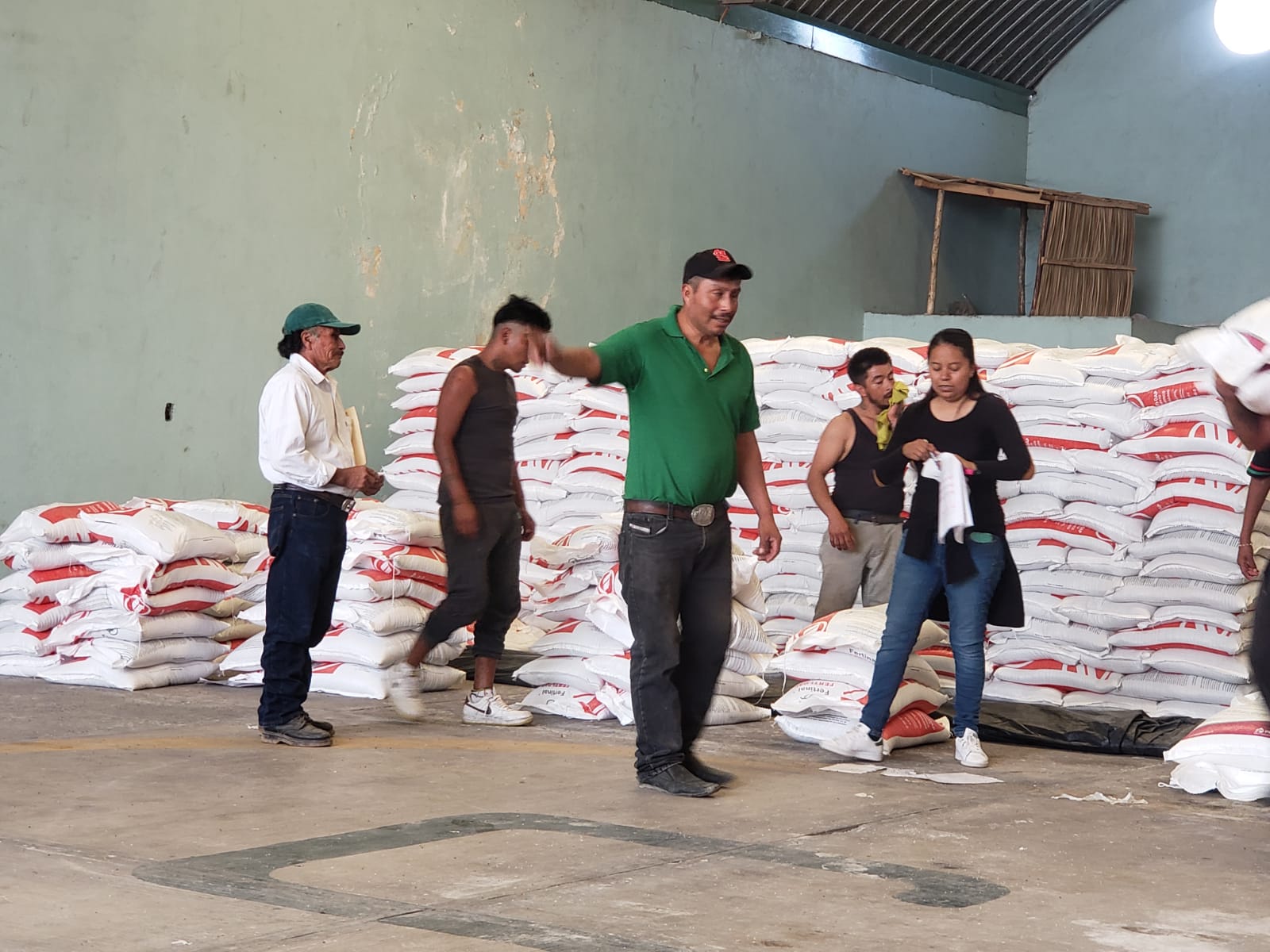 Entrega de Fertilizantes para el Productor