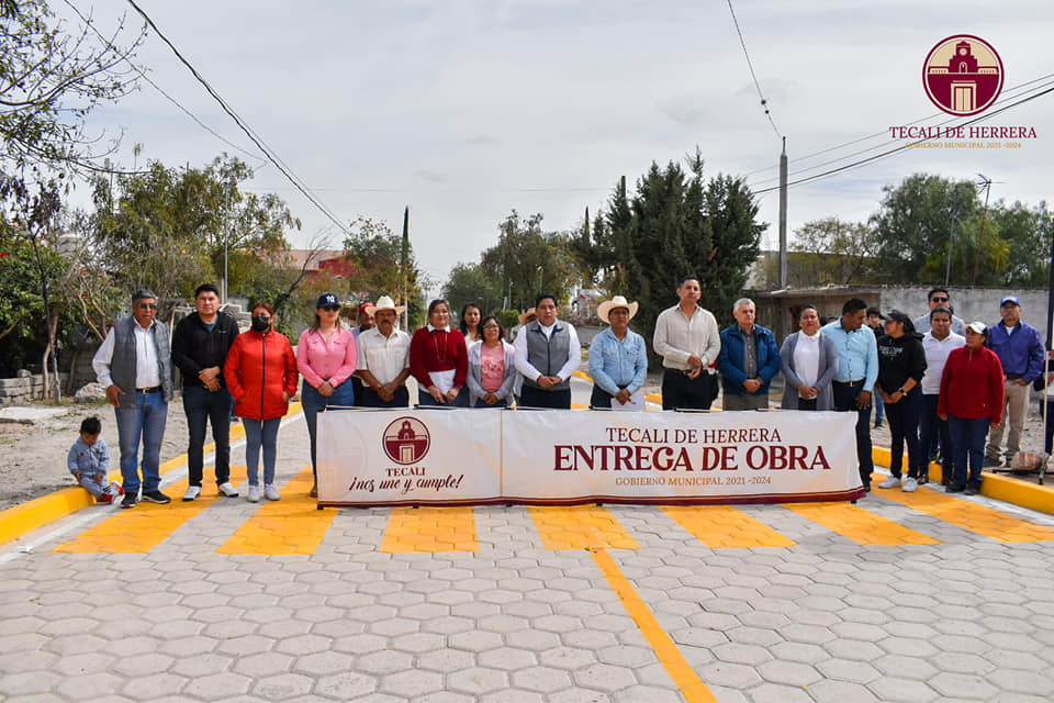 Entrega de obra en la junta auxiliar de Ahuatepec