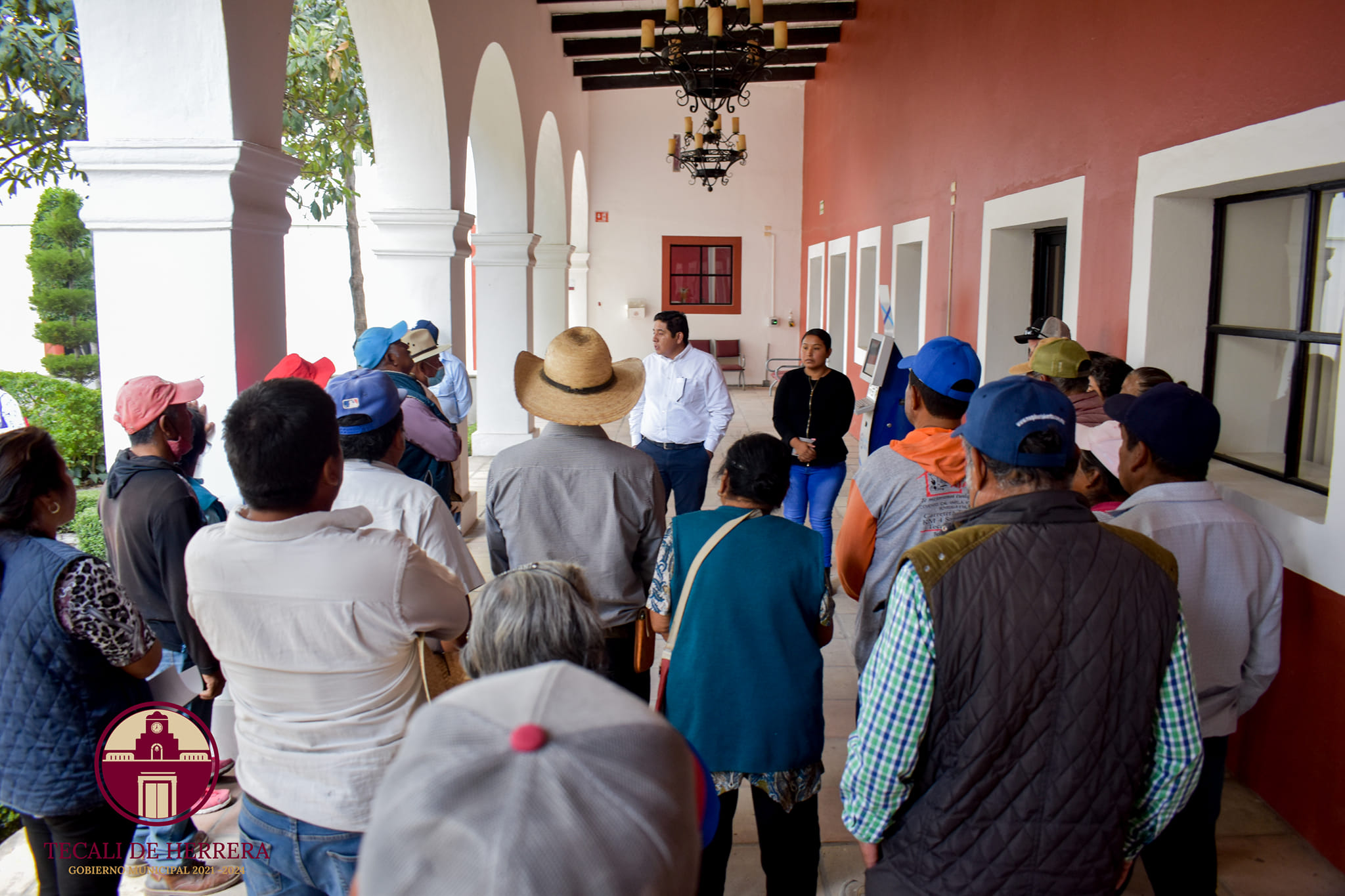 Trabajando de la mano con los campesinos