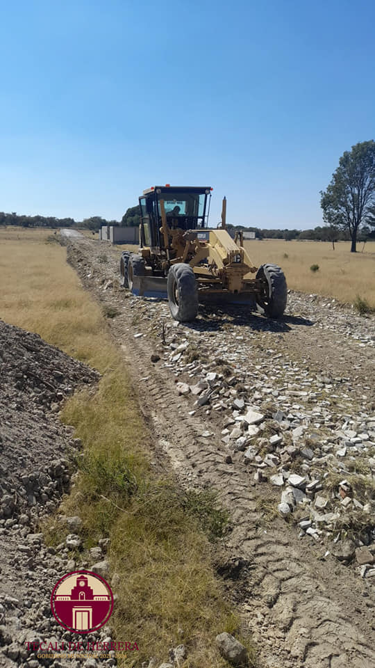 Mejoramiento de caminos rurales en Barrio de Guadalupe