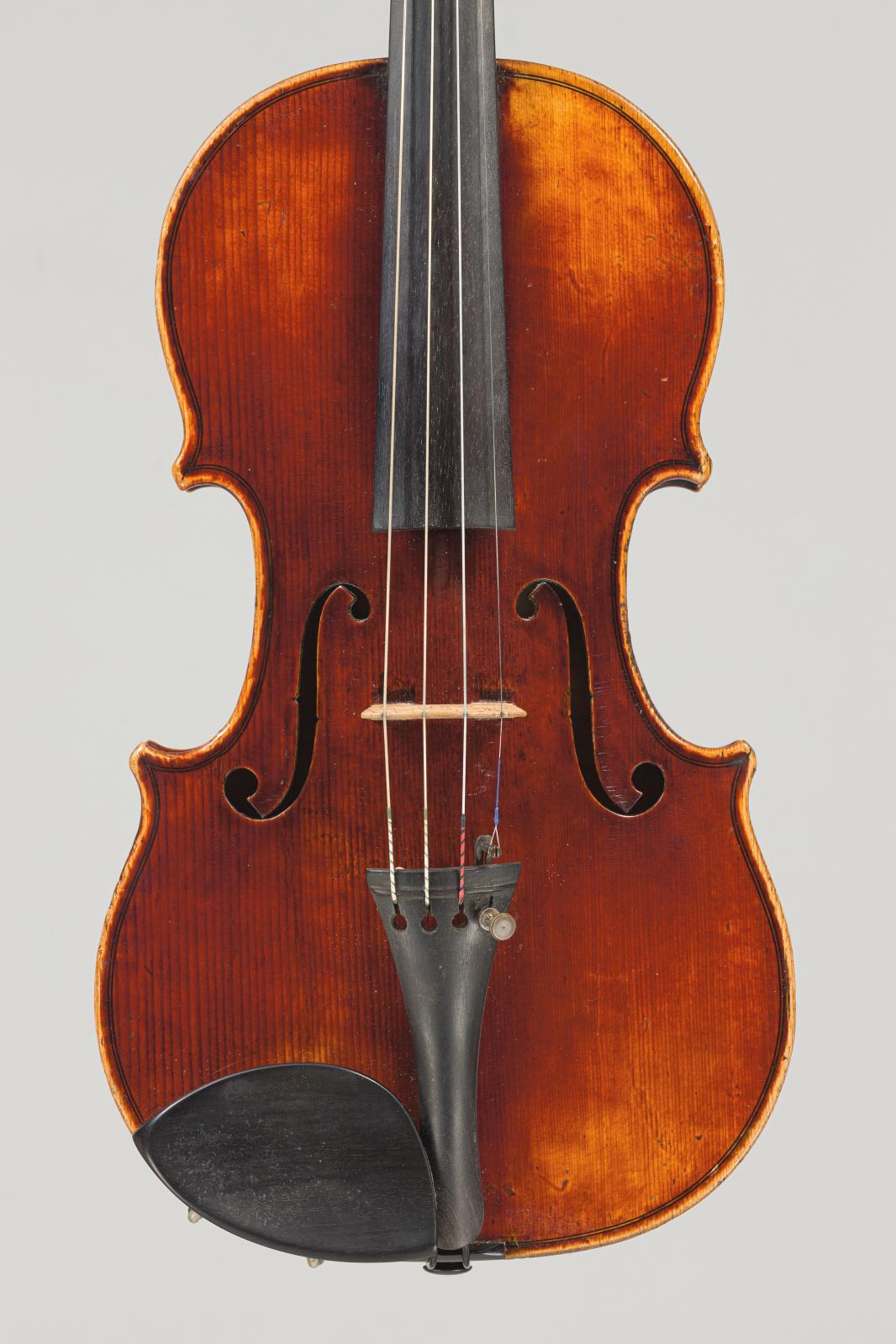 A rare cello from Cremona | Gazette Drouot, image size:1066x1599