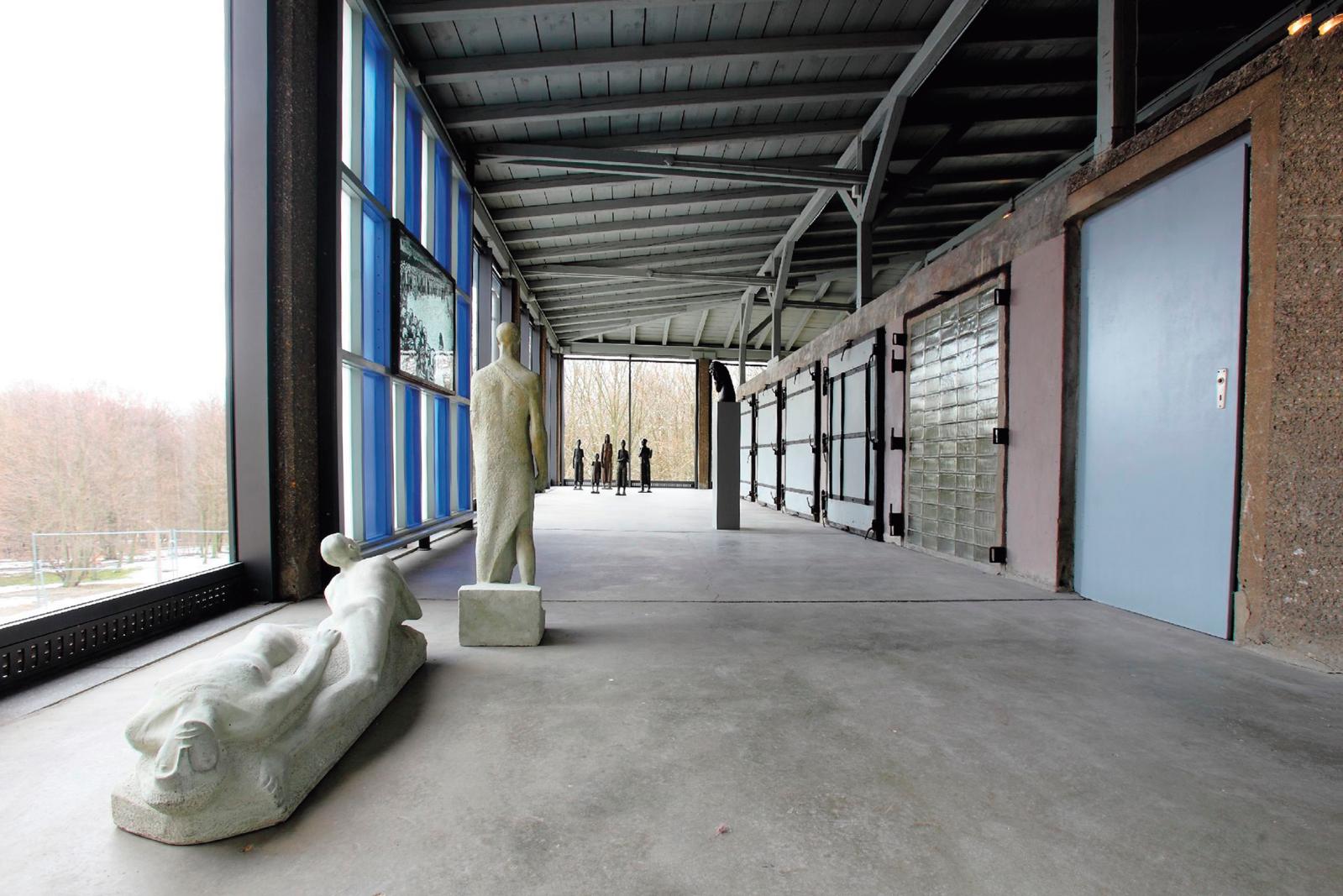 Buchenwald Museum | Gazette Drouot, image size:1599x1067