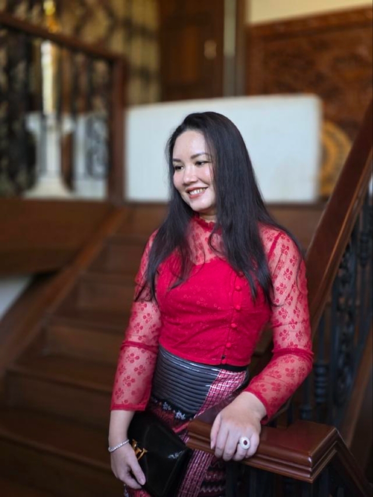 Aye moh moh Aung
