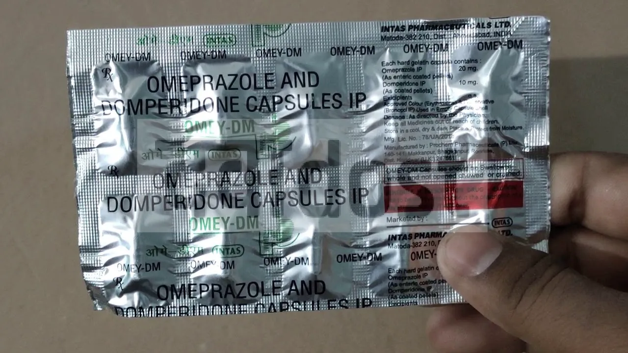 Omey DM 10mg/20mg Capsule