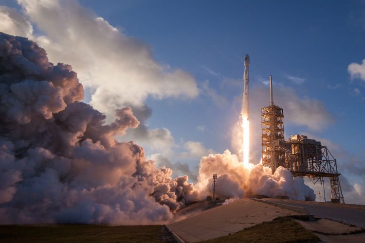 SpaceX Falcon 9 Launch N-ROL 76