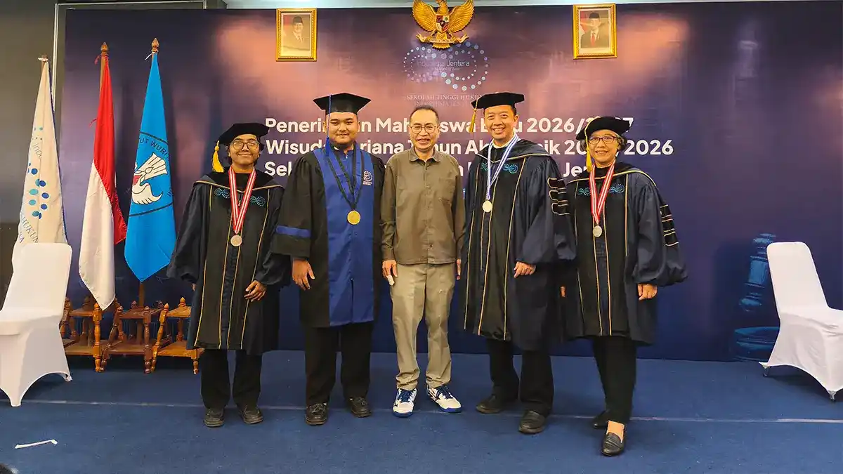 STHI Jentera Adakan Wisuda, Penerima Beasiswa DDTC Raih Cum Laude