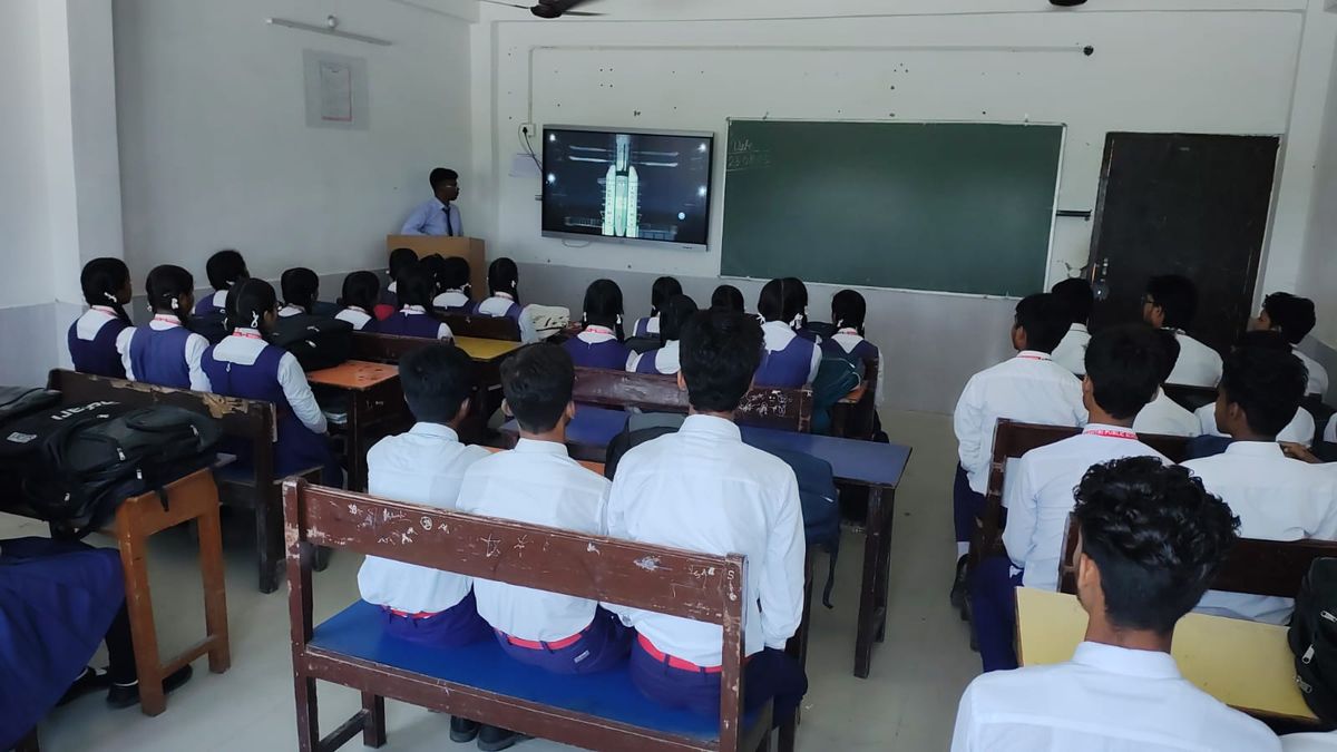 Savitri Public School photo 3