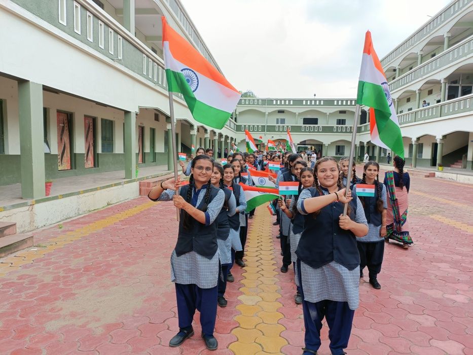 M.P. Convent School Bari photo 2