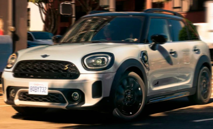 gallery-MINI S E Countryman ALL4-image-1