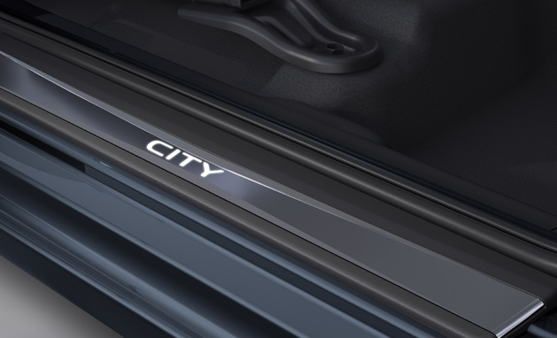 Soleira iluminada - City Sedan Soleira iluminada - City Sedan