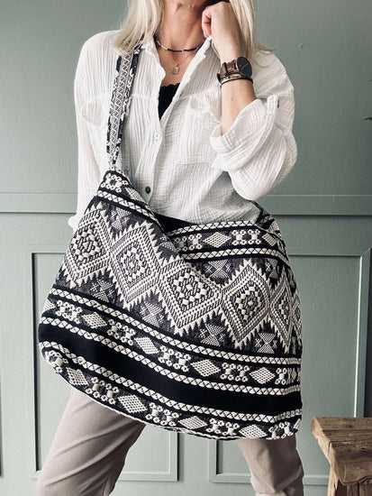 Svart bohemisk yogamatta - Elegant design