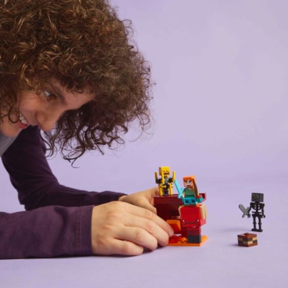 LEGO Minecraft 21266 Nether Lavakamp