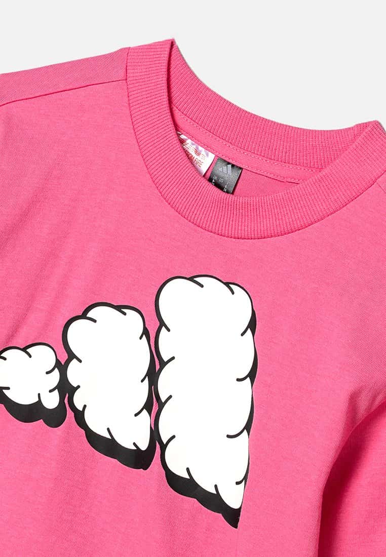 Set med t-shirt och shorts från Adidas hos Lounge by Zalando