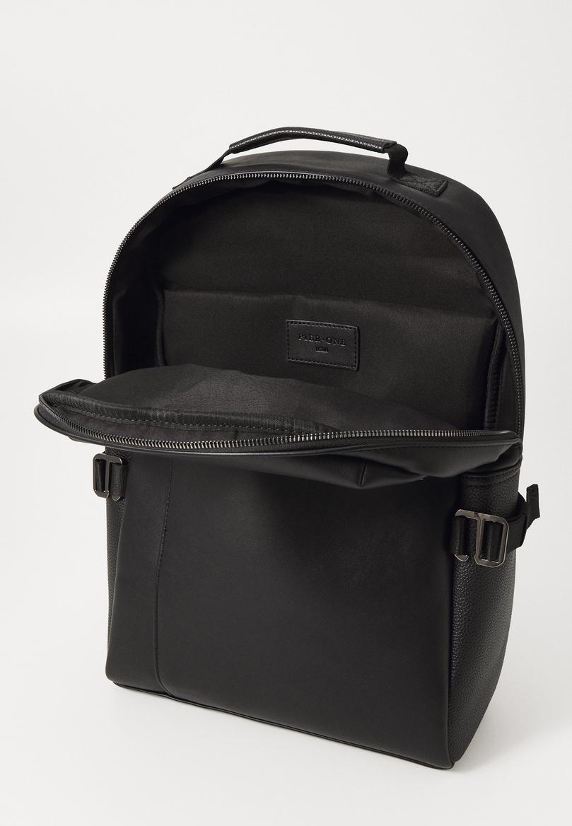 Pier One unisex svart ryggsäck