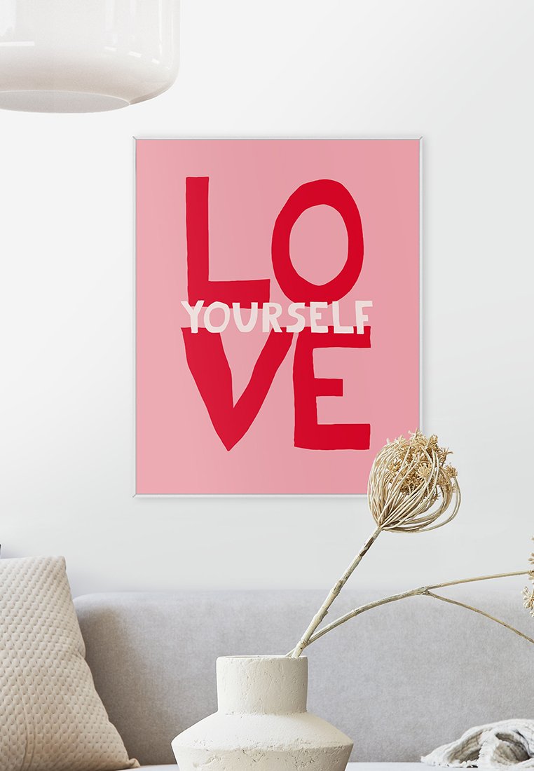 Orange Wallz LOVE fototavla med ram 40 x 50 cm