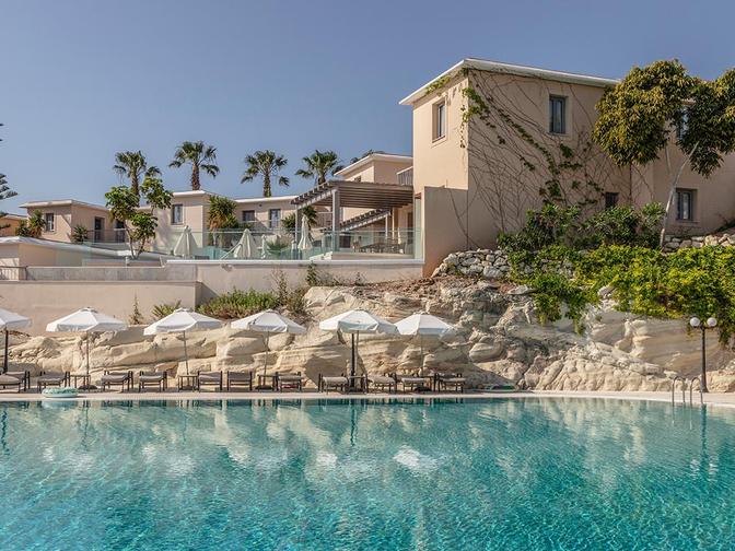 900 kr alumnirabatt på resor till Cypern hos Nazar