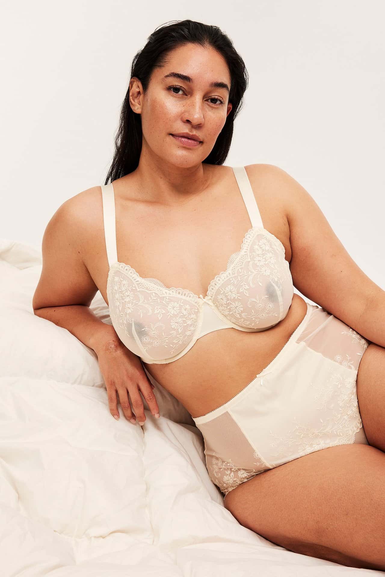 Vit bygel-bh med brodyr för dam