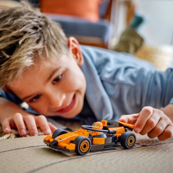 LEGO City 60442 McLaren F1-racerbil